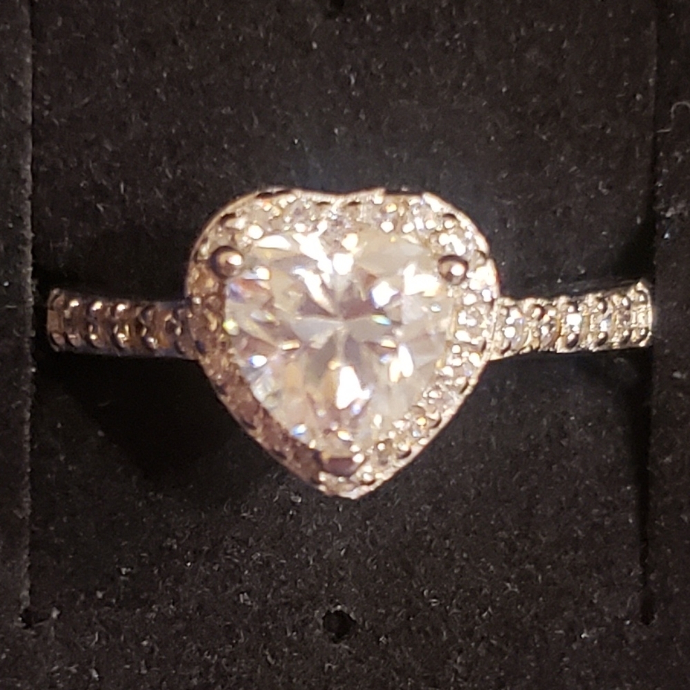1 CT Heart Shape Certified Moissanite Ring white gold Size 7 adjustable